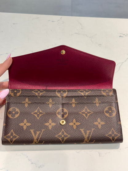 Louis Vuitton Monogram Sarah Wallet
