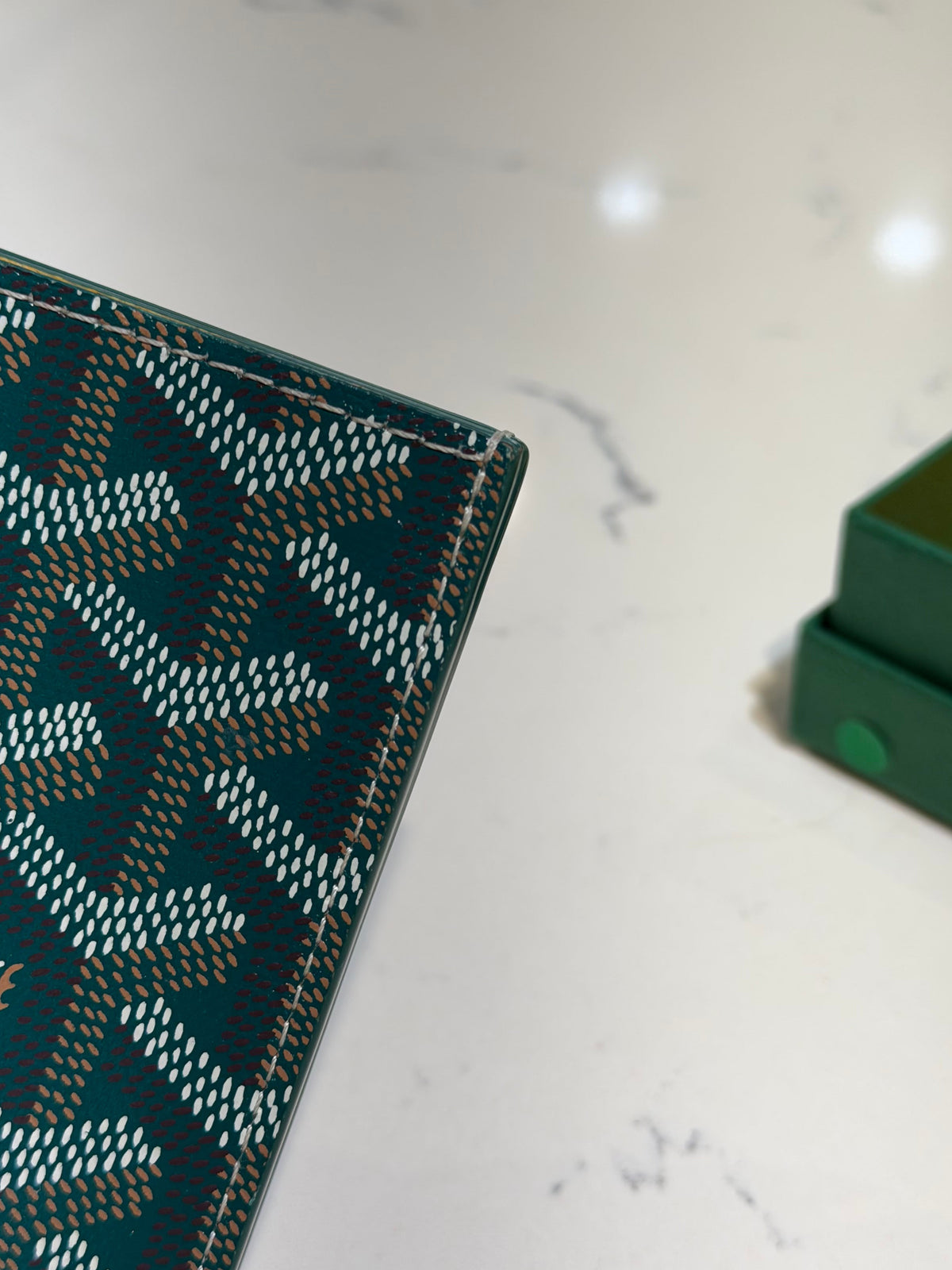 Pre-Owned Goyardine Saint Pierre Green Card Holder