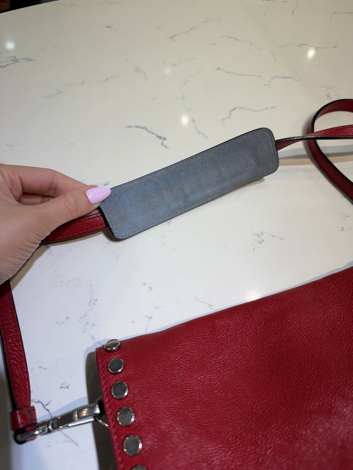 Pre-Owned Red Etiquette Messenger Bag