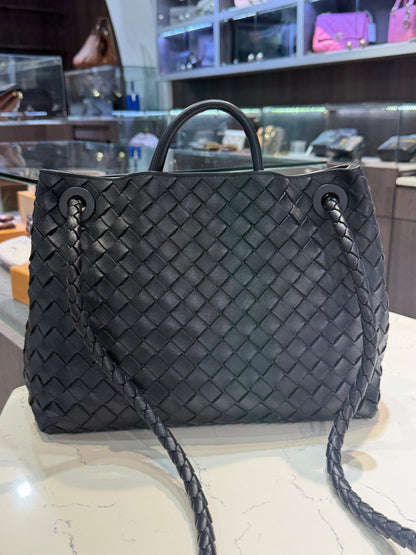 Pre-Owned Bottega Medium Andiamo Black Lambskin