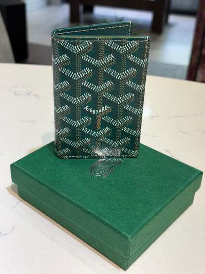 Pre-Owned Goyardine Saint Pierre Green Card Holder