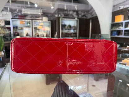 Pre-Owned CC Red Patent Jumbo Single Flap Silver Hardware 2009-2010