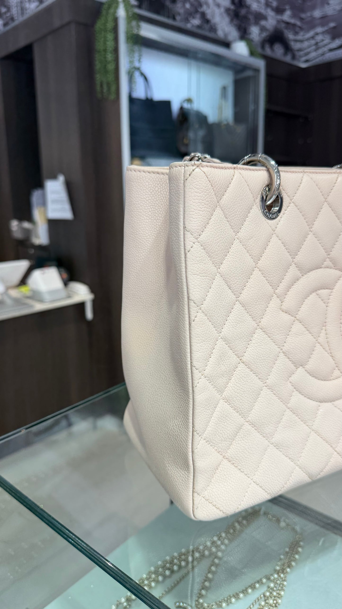 Pre-Owned CC Caviar Shopping Tote Light Pink Silver Hardware