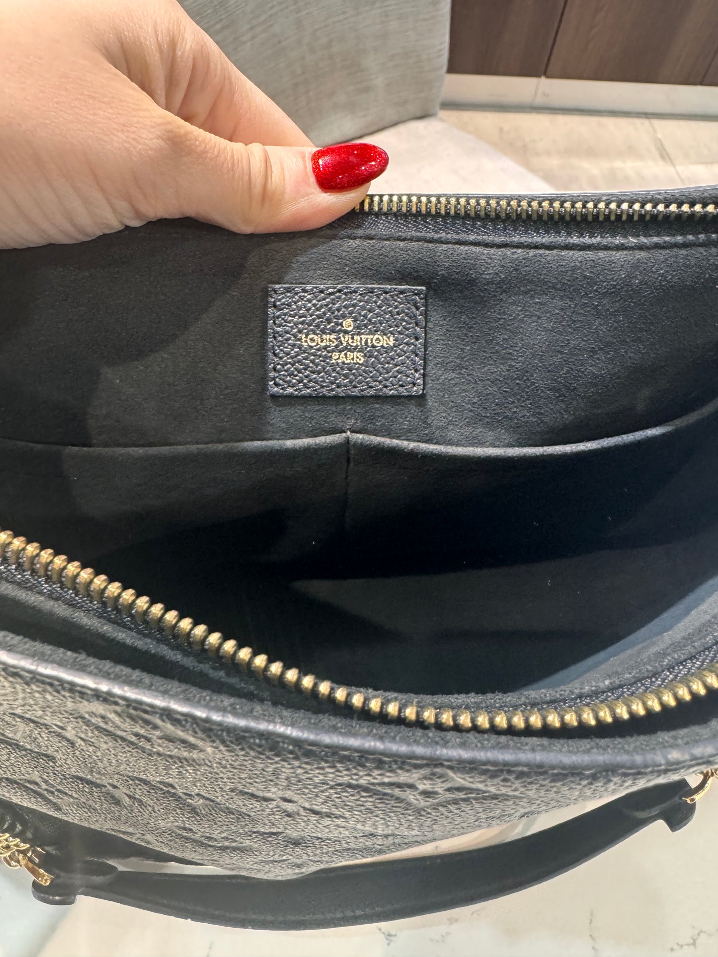 Louis Vuitton Empreinte Surene MM Black