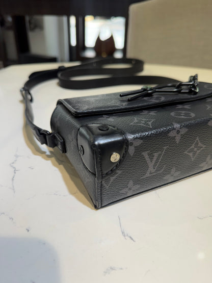 Pre-Owned LV Monogram Elipse Wearable Wallet