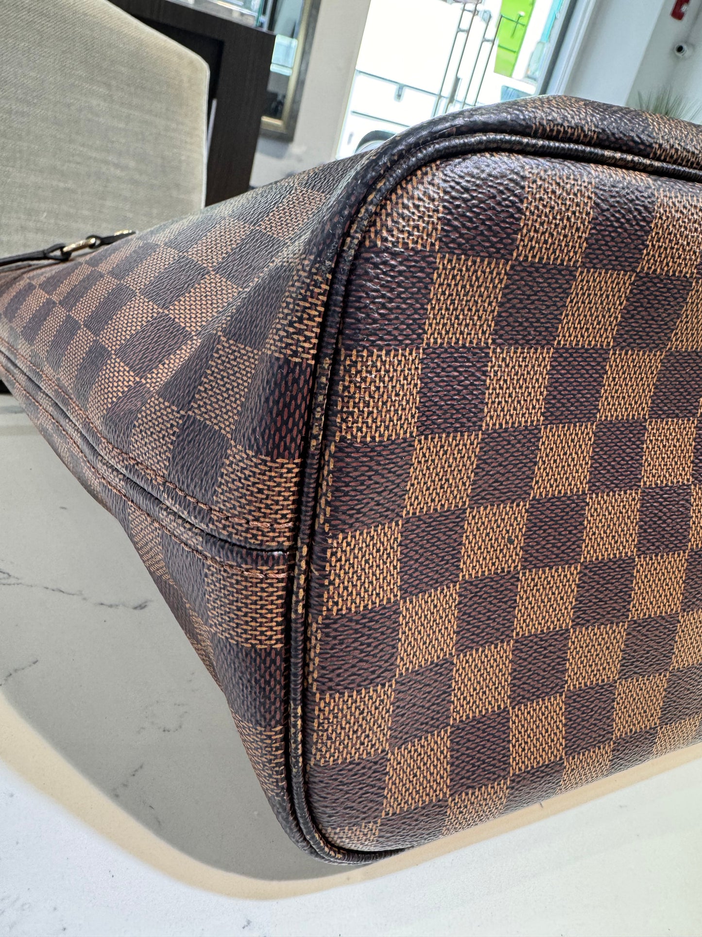 Louis Vuitton Neverfull MM Damier Ebene.