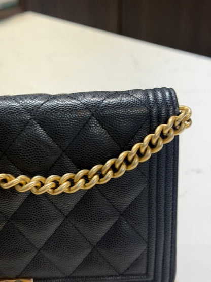 Pre-Owned CC Boy Wallet On Chain Black Caviar Gold Hardware