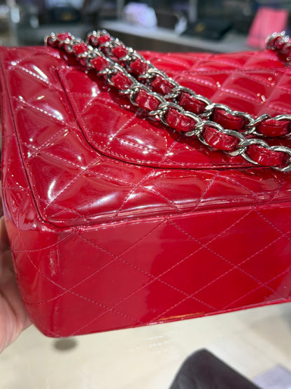 Pre-Owned CC Red Patent Jumbo Single Flap Silver Hardware 2009-2010