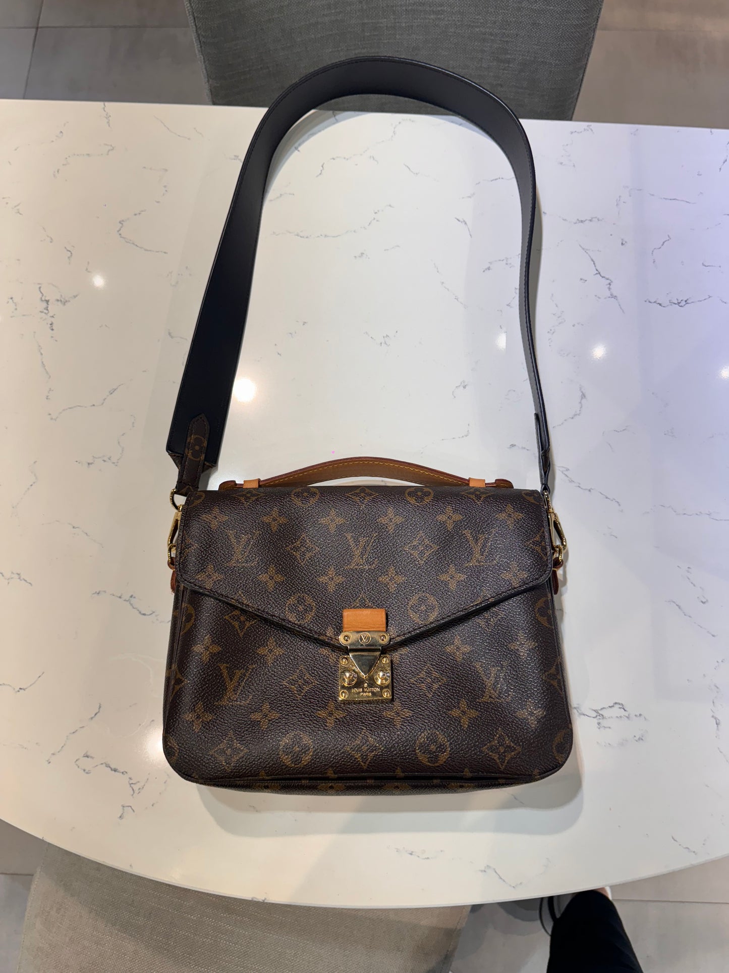 Louis Vuitton Monogram Metis