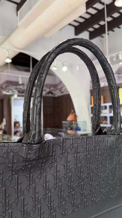 Pre-Owned CD Book Large Tote Noir Calfskin