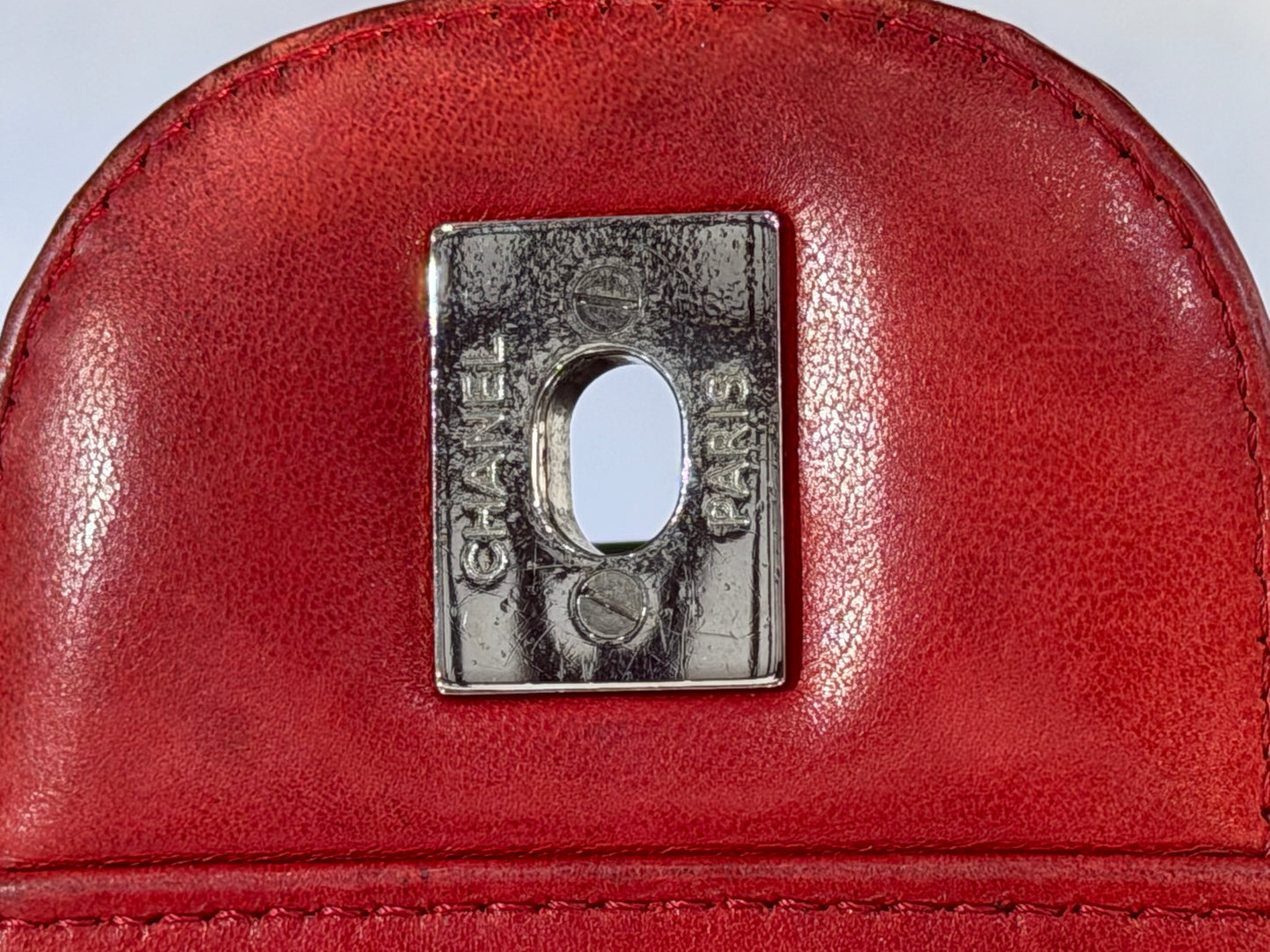 Pre-Owned CC Red Patent Jumbo Single Flap Silver Hardware 2009-2010