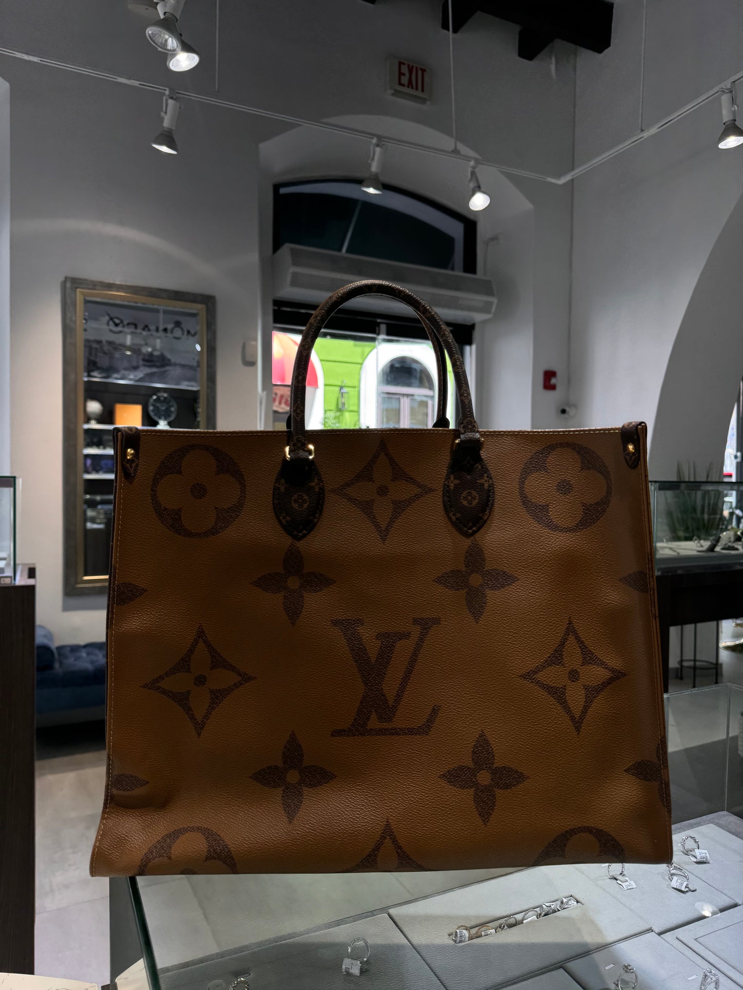 Louis Vuitton OnTheGo GM Reverse Monogram