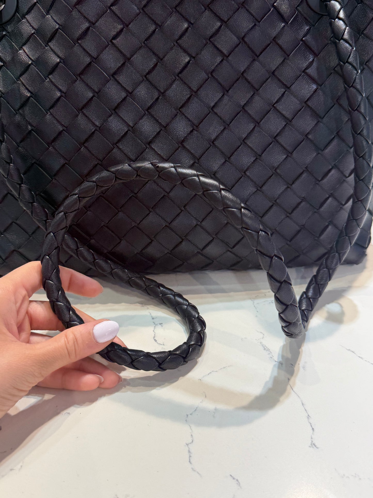 Pre-Owned Bottega Medium Andiamo Black Lambskin
