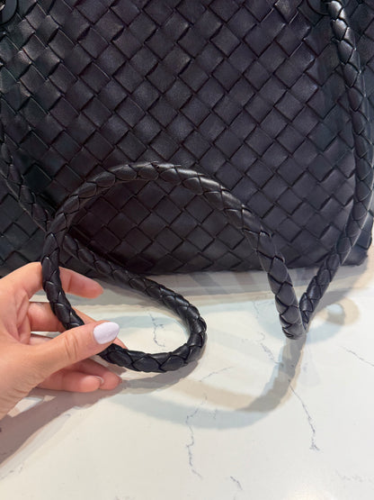 Pre-Owned Bottega Medium Andiamo Black Lambskin